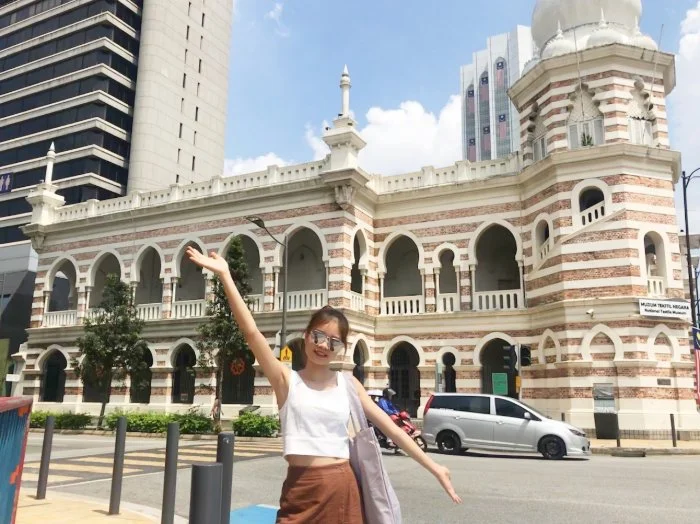 Kuala lumpur có gì vui? Địa điểm thăm quan ở Kuala Lumpur - Mederka Square - Kuala Lumpur- things-to-do-in-kl-travel-blog-guide-tips