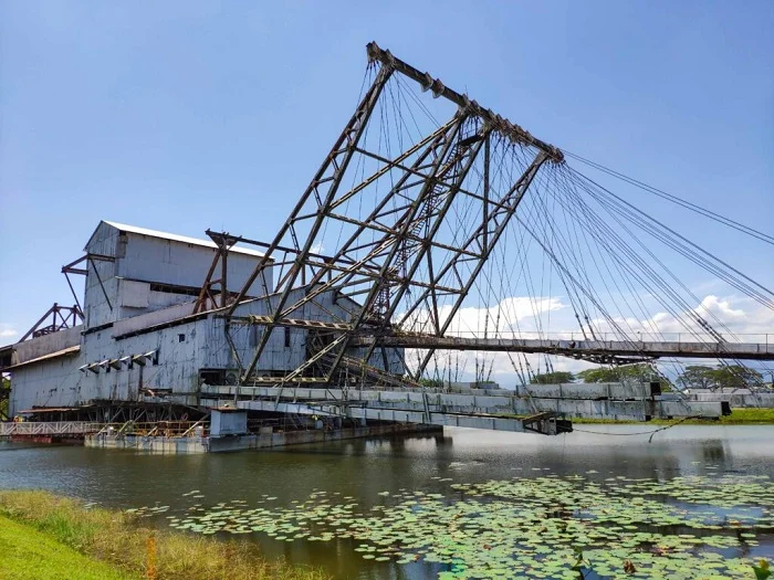 TT5-Tin-Dredge-famous-tourist-spot-in-ipoh