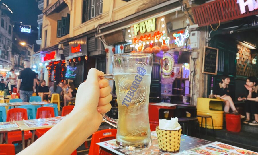 ta-hien-beer-street-hanoi-old-quarter-bia-hoi-junction-night-life-pub-street