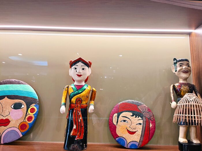 Water-puppet-show-thang-long-hanoi-vietnam
