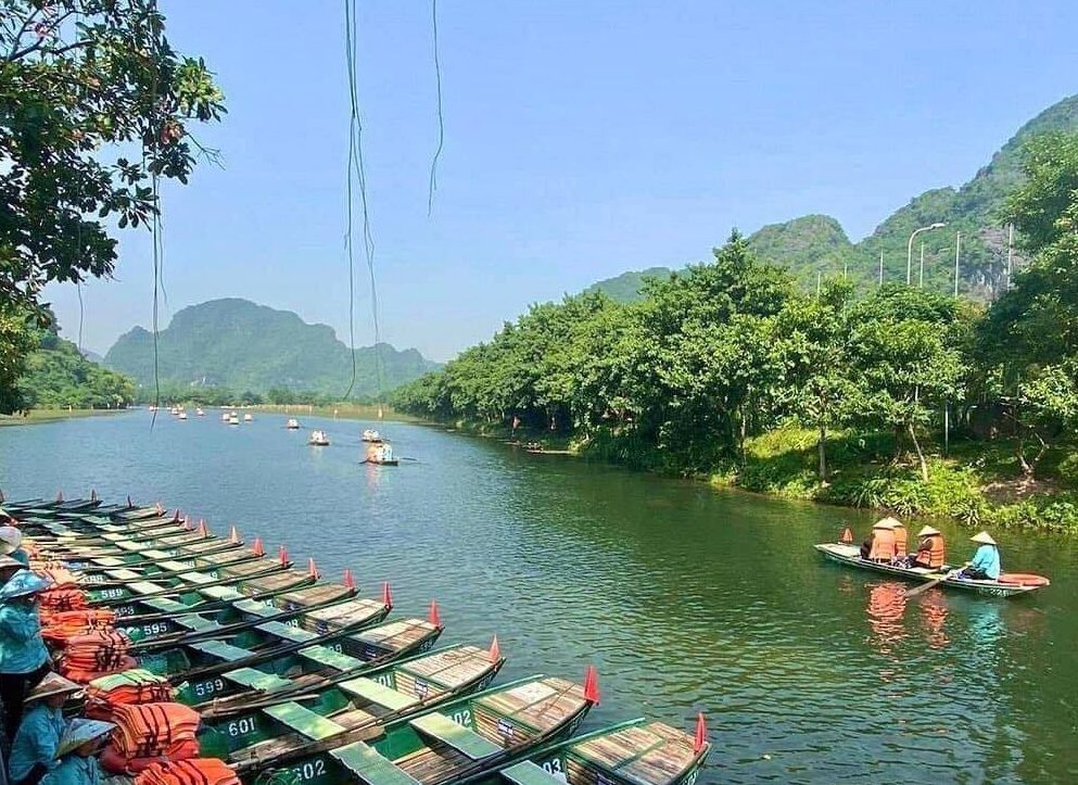 ninh-binh-day-trip-from-hanoi-itinerary-things-to-do-tour