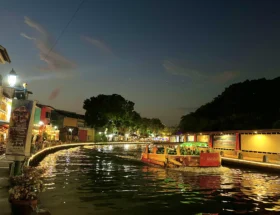 melaka- river-cruise-review-schedule-ticket-price- at -night